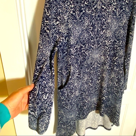 CHICO’S tunic top pullover blue and white small - Picture 5 of 9